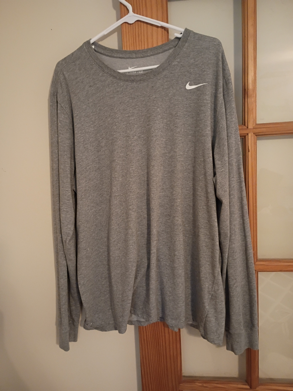 Nike Men's Heather Gray Long Sleeve Crew with White Swoosh